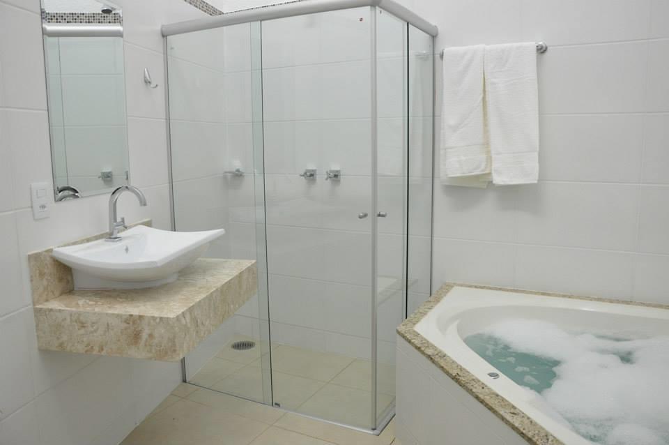 Suíte com Banheira de Hidromassagem
